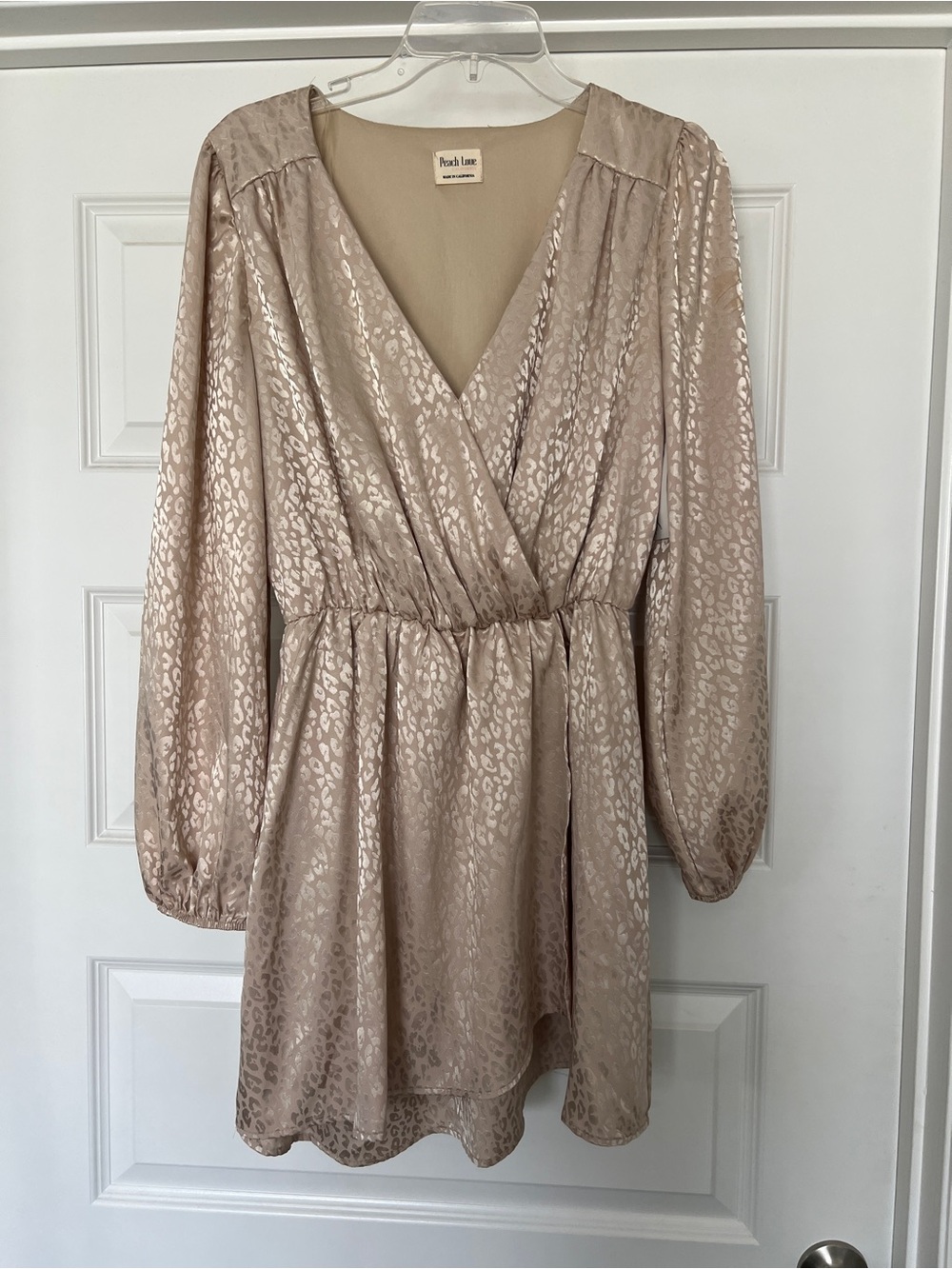 NWT Peach Love California Champagne Taupe Satin Wrap Long Sleeve Dress Leopard